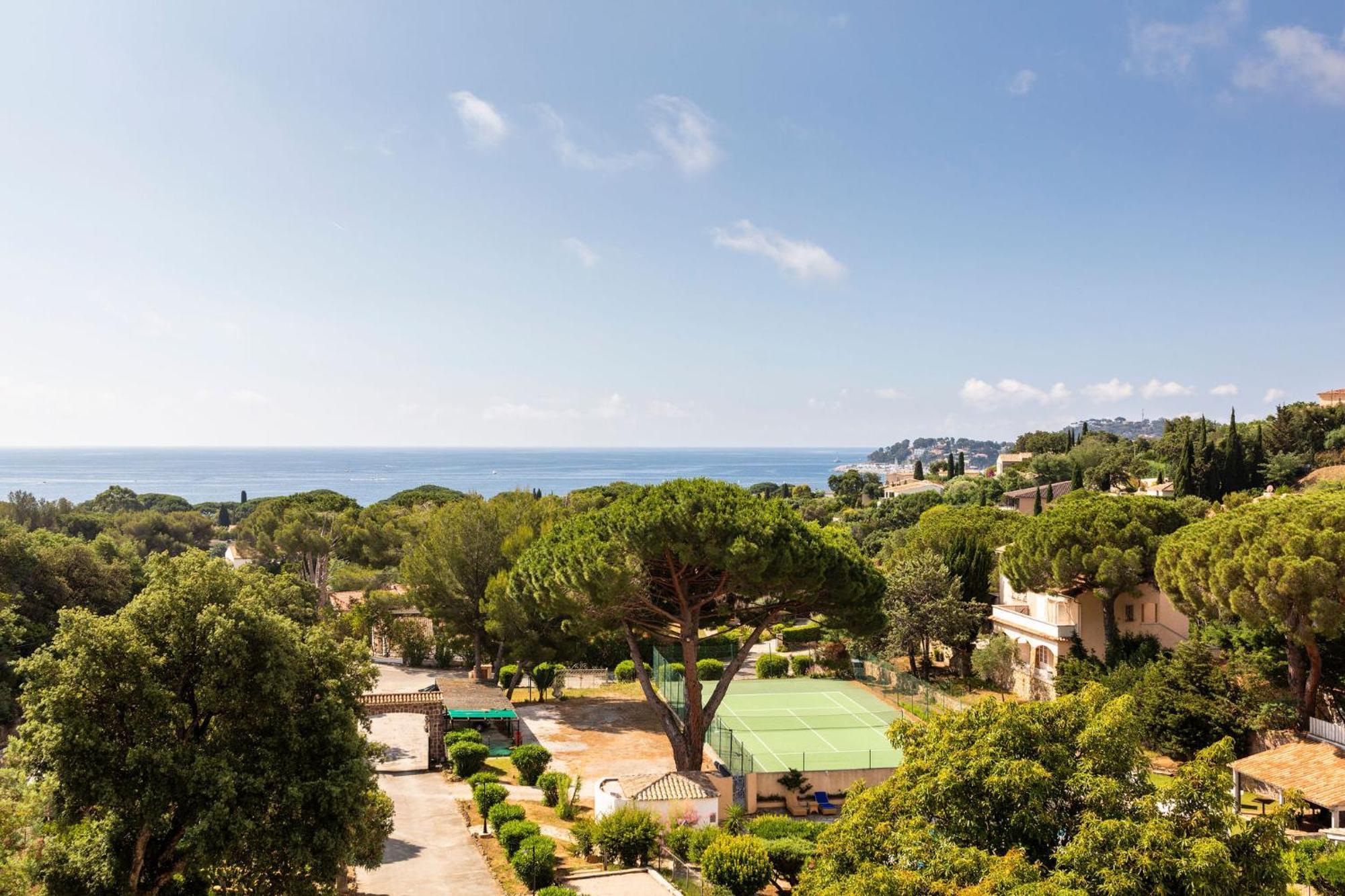 Hôtel du Parc Cavalaire-sur-Mer Exterior foto