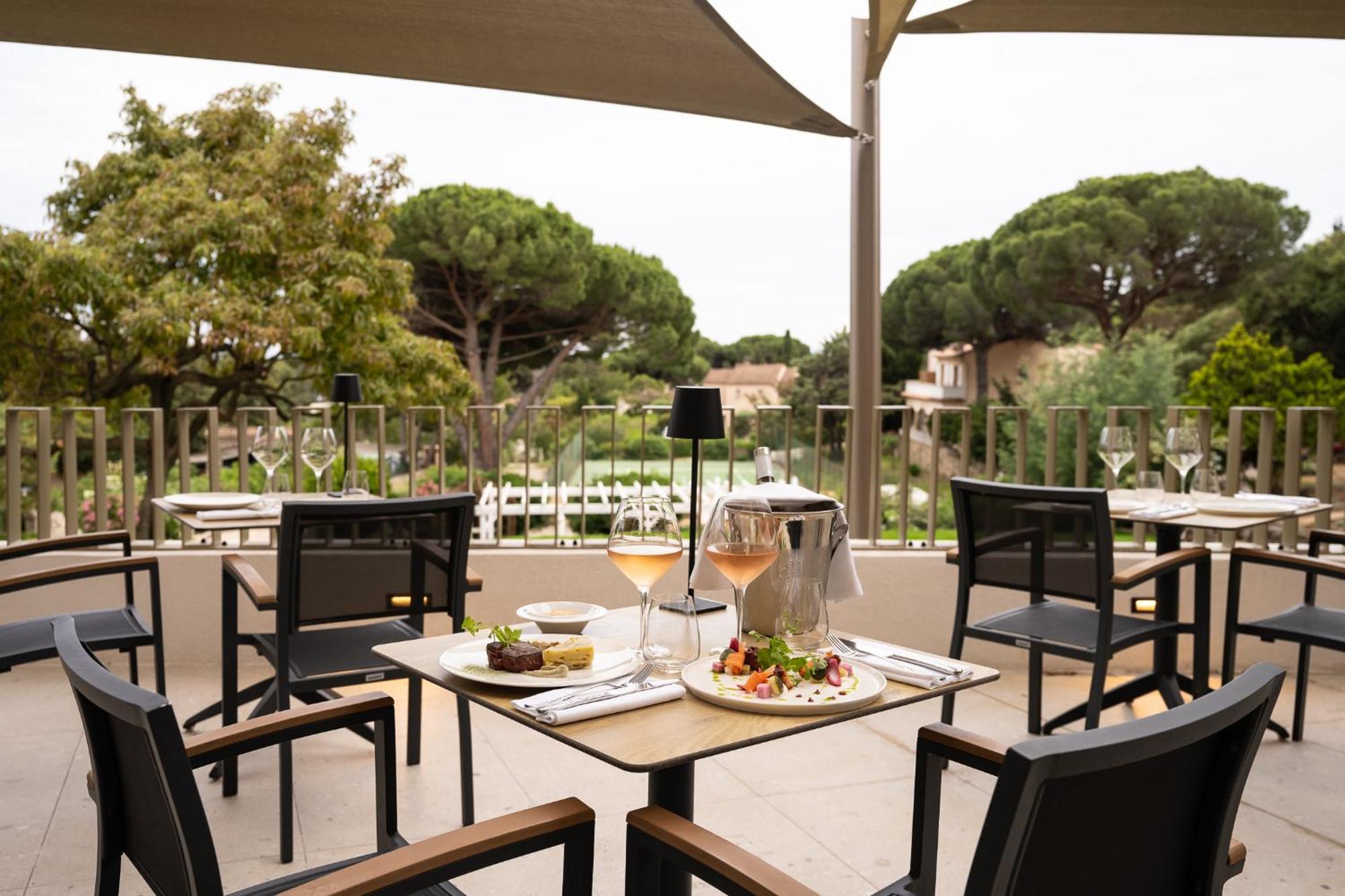 Hôtel du Parc Cavalaire-sur-Mer Exterior foto
